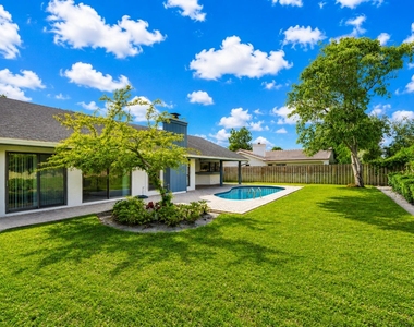 3048 Nw 27th Terrace - Photo Thumbnail 3