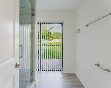 3048 Nw 27th Terrace - Photo Thumbnail 40