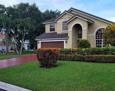 10885 La Salinas Circle - Photo Thumbnail 1