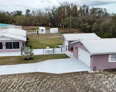 13504 Tangelo Street - Photo Thumbnail 2