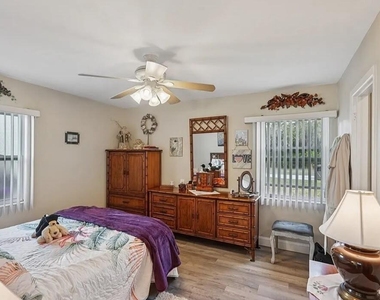 13504 Tangelo Street - Photo Thumbnail 7