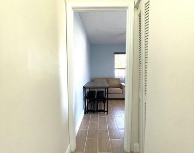 5753 Se Mercedes Avenue - Photo Thumbnail 7