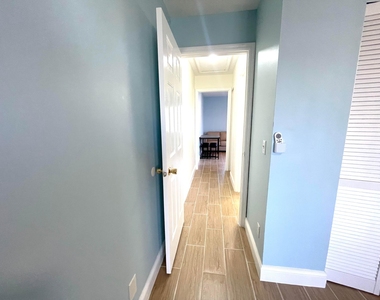 5753 Se Mercedes Avenue - Photo Thumbnail 10