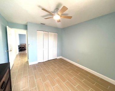 5753 Se Mercedes Avenue - Photo Thumbnail 13