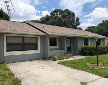 4612 Boabadilla Avenue - Photo Thumbnail 1