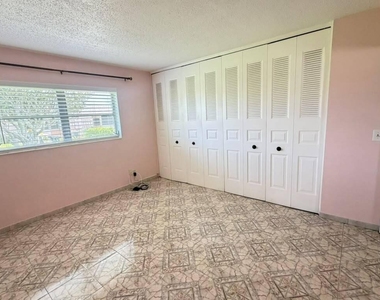2727 Dudley Drive W - Photo Thumbnail 8