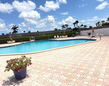 2727 Dudley Drive W - Photo Thumbnail 23