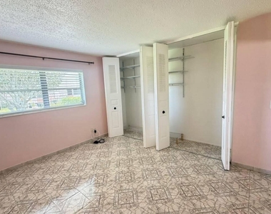 2727 Dudley Drive W - Photo Thumbnail 6