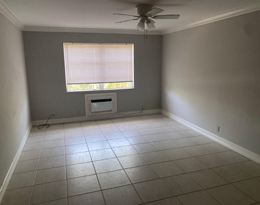 1150 E Sample Road - Photo Thumbnail 7