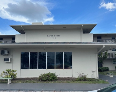 1450 E Sample Road - Photo Thumbnail 8