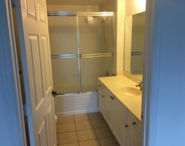 2801 Sarento Place - Photo Thumbnail 4