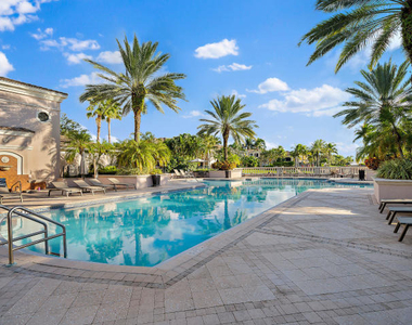 2801 Sarento Place - Photo Thumbnail 9