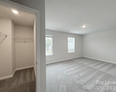 6337 Fairfax Court - Photo Thumbnail 16