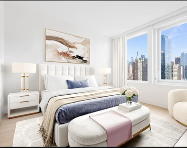 West 38th Street - Photo Thumbnail 2