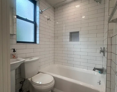 304 Bleecker Street - Photo Thumbnail 3