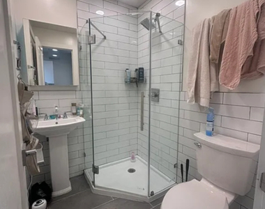 304 Bleecker Street - Photo Thumbnail 5