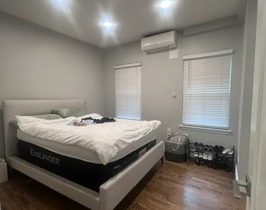 304 Bleecker Street - Photo Thumbnail 2
