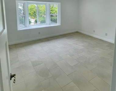 1148 Colina Vista - Photo Thumbnail 17