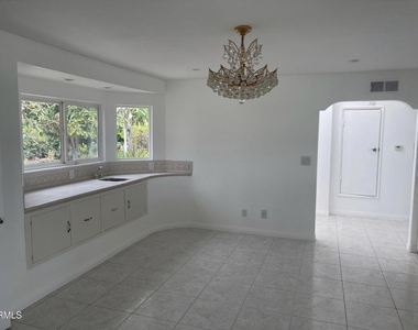 1148 Colina Vista - Photo Thumbnail 3