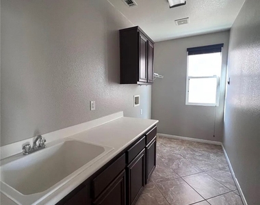 7771 Stonegate - Photo Thumbnail 3