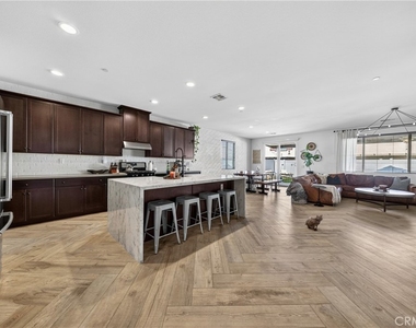 30280 Cromwell - Photo Thumbnail 7