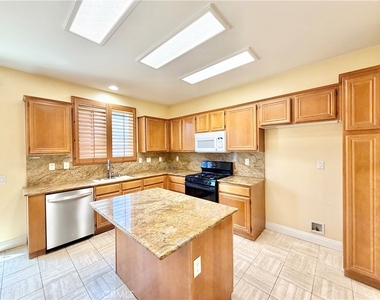 31165 Hidden Lake Road - Photo Thumbnail 8