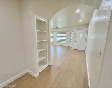 759 E Avenue J6 - Photo Thumbnail 10