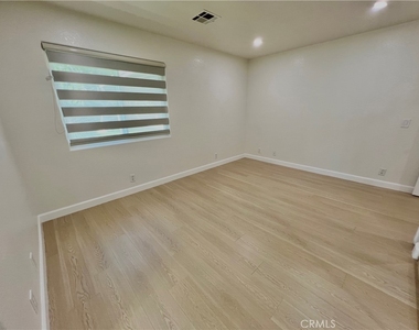 759 E Avenue J6 - Photo Thumbnail 28