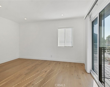 7841 W 83rd - Photo Thumbnail 28