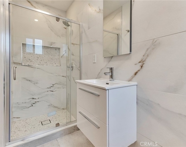 7841 W 83rd - Photo Thumbnail 36