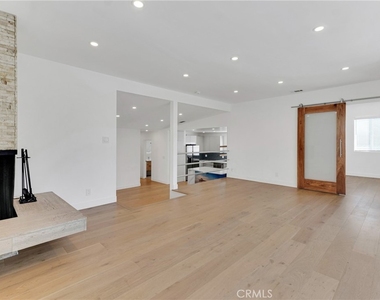 7841 W 83rd - Photo Thumbnail 22