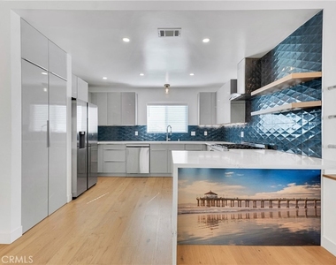 7841 W 83rd - Photo Thumbnail 14