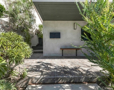 7841 W 83rd - Photo Thumbnail 3