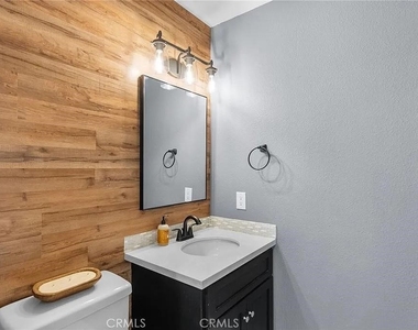 24644 Golfview Drive - Photo Thumbnail 8