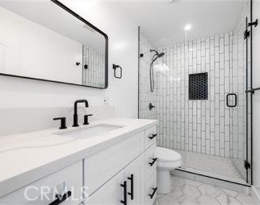 5706 Burnet Avenue - Photo Thumbnail 11