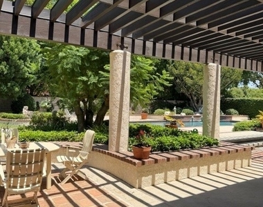 22231 Romar Street - Photo Thumbnail 10