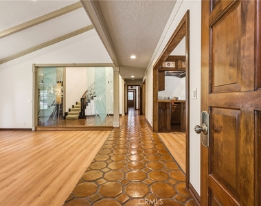 22231 Romar Street - Photo Thumbnail 20
