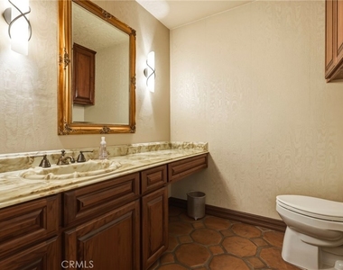 22231 Romar Street - Photo Thumbnail 18