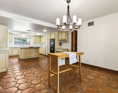 22231 Romar Street - Photo Thumbnail 24