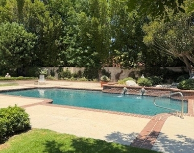 22231 Romar Street - Photo Thumbnail 7