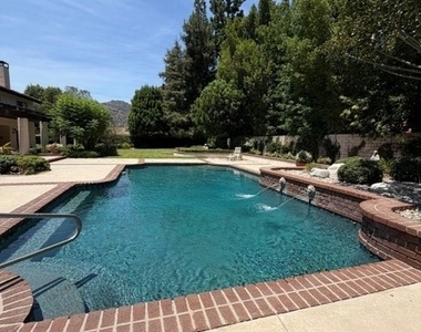 22231 Romar Street - Photo Thumbnail 4