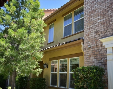28492 Herrera Street - Photo Thumbnail 2
