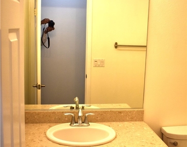 28492 Herrera Street - Photo Thumbnail 13