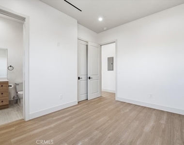 14902 Hubbard - Photo Thumbnail 12