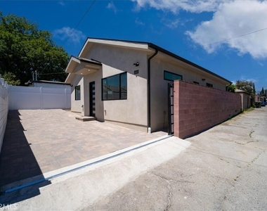 14902 Hubbard - Photo Thumbnail 2