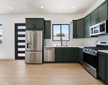 14902 Hubbard - Photo Thumbnail 8