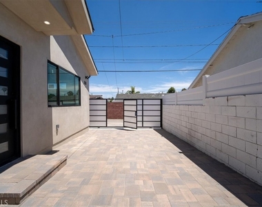 14902 Hubbard - Photo Thumbnail 3
