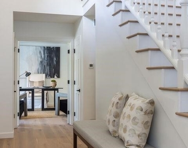 3217 Longridge - Photo Thumbnail 11