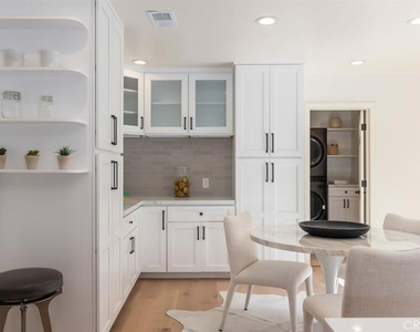 3217 Longridge - Photo Thumbnail 8