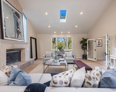 3217 Longridge - Photo Thumbnail 4